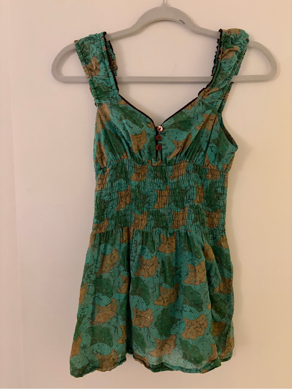 FP  fitted flowy top